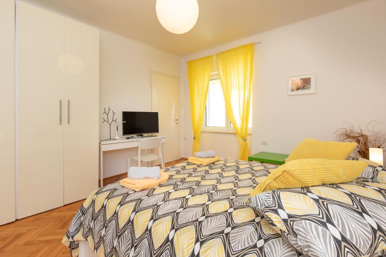 Apartment Portapisana Just 50M From The Beach Кърк Екстериор снимка