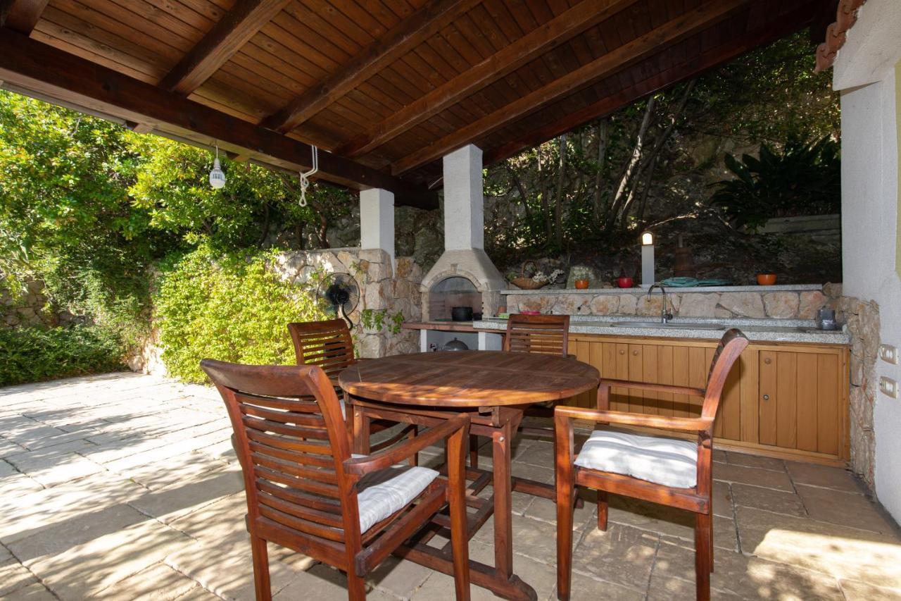 Apartment Portapisana Just 50M From The Beach Кърк Екстериор снимка