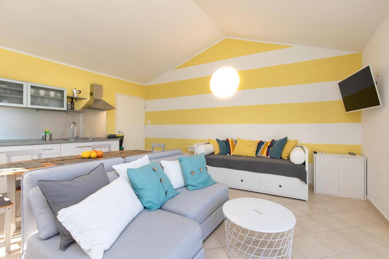 Apartment Portapisana Just 50M From The Beach Кърк Екстериор снимка
