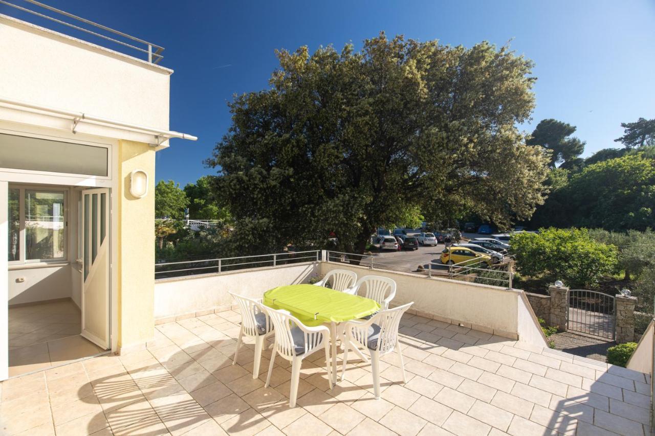 Apartment Portapisana Just 50M From The Beach Кърк Екстериор снимка